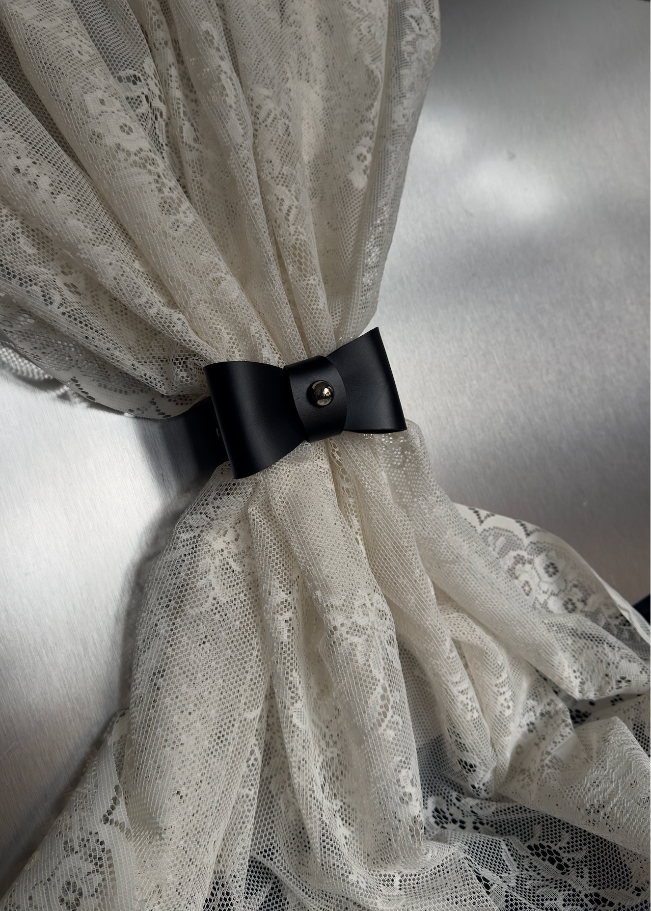 Nightshade Mini Curtain Tie