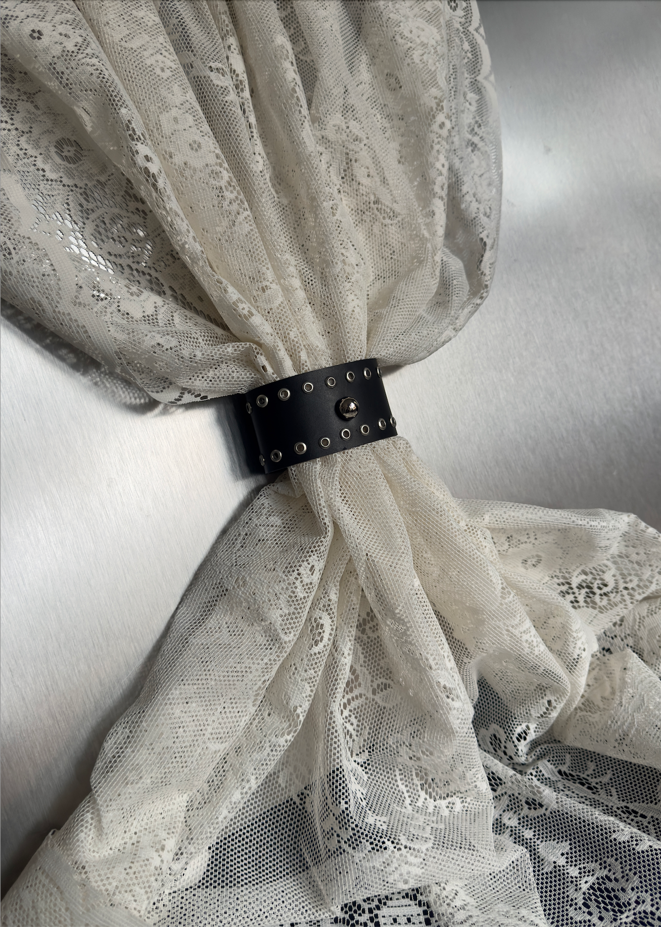 Jade Curtain Tie