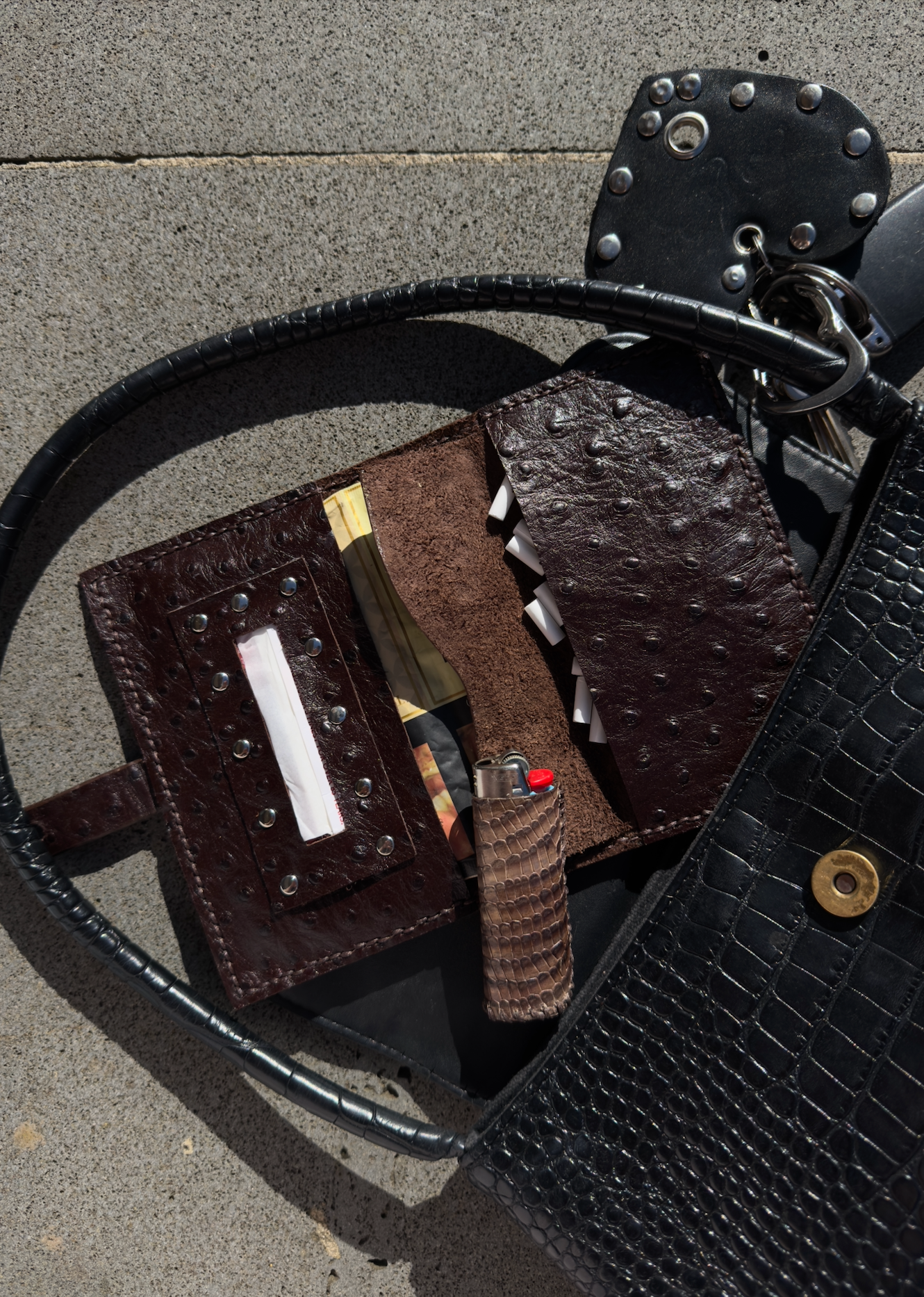 Envy Tobacco Pouch in Veiled Umber